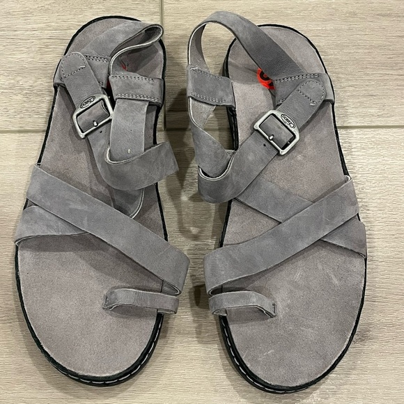 Womens Chaco Grey Wayfarer Loop Sandals Size 10 Strappy Leather - Picture 2 of 5